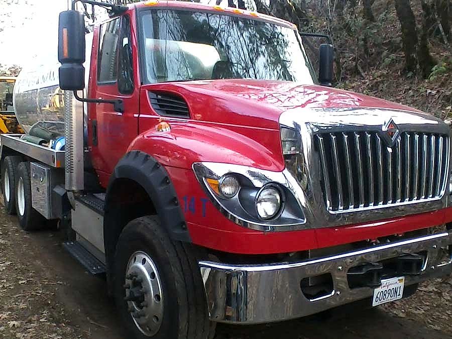 Navo & Son's Red and Chrome pumper truck